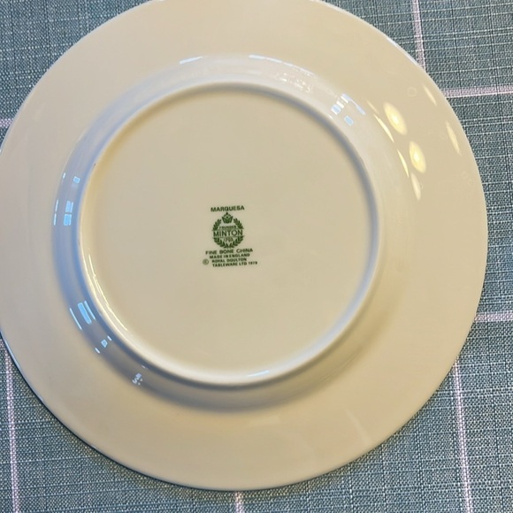 Minton Marquesa, Fine Bone China, Made In England, One Place Setting! - Picture 2 of 9
